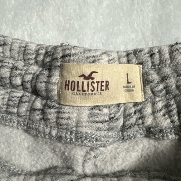 Hollister Heather Gray Sweatpants - Picture 4 of 5
